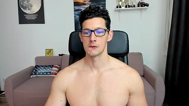 BrutusK08 Chat XXX live