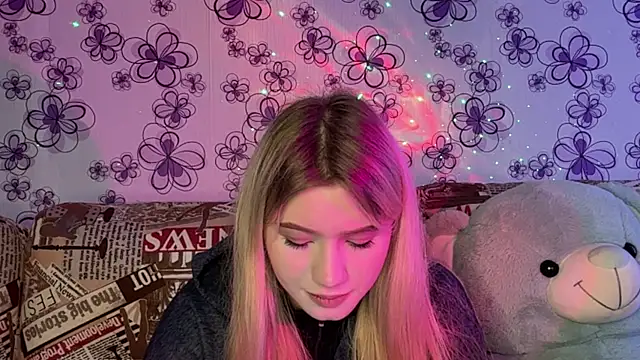 EarlineStrojnys' Live XXX Chat