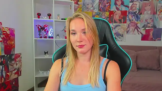 ElaraVoltage's Live XXX Chat