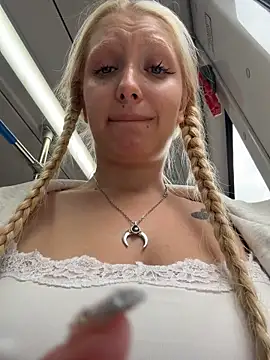 Elfi_InPublic Live XXX Chat