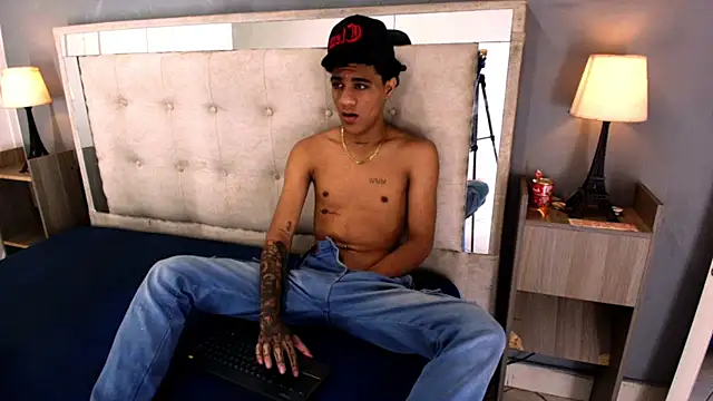 _Thiago12 Chat XXX live