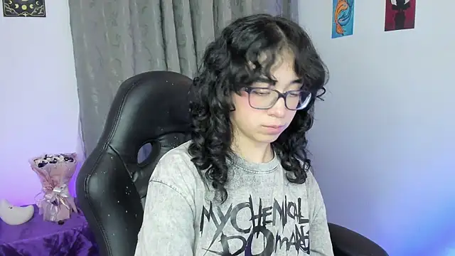 Chat XXX ao vivo de indra_cam