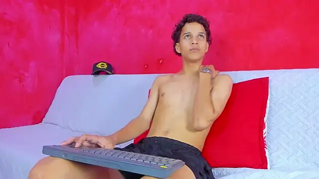 LatinPrince_ – Naživo XXX chat