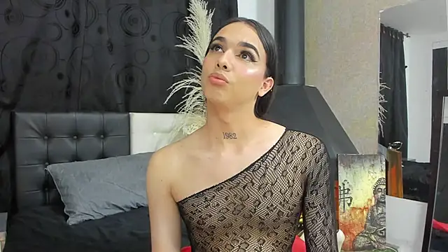 Almaazz's Live XXX Chat
