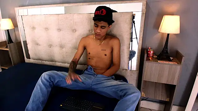 _Thiago12 Live XXX Chat