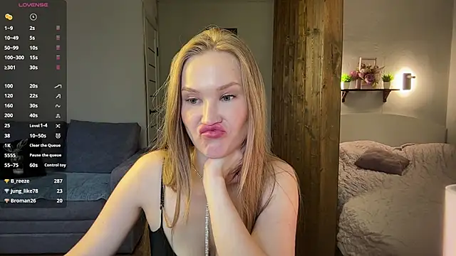 LustfulDiana's Live XXX Chat