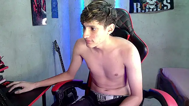 flaquito_juniorn Live XXX chat