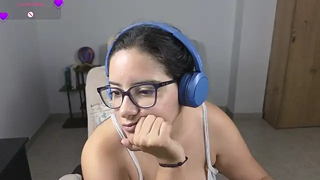 Chat +18 de blue__moon_ ao vivo