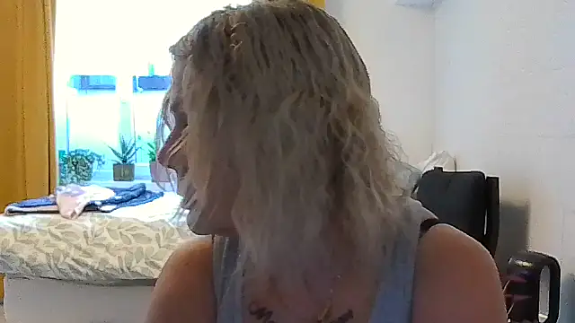 belgianshantie Live XXX Chat