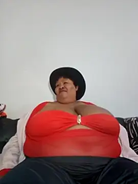 nancy111 élő XXX-chatje
