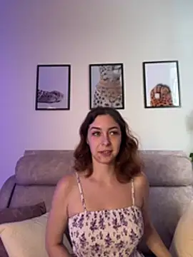 LynaFrost Chat XXX live