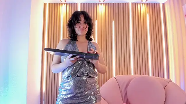 Lizzie_LohanのライブXXXチャット