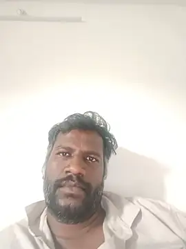 Paramkeerthin Live XXX chat
