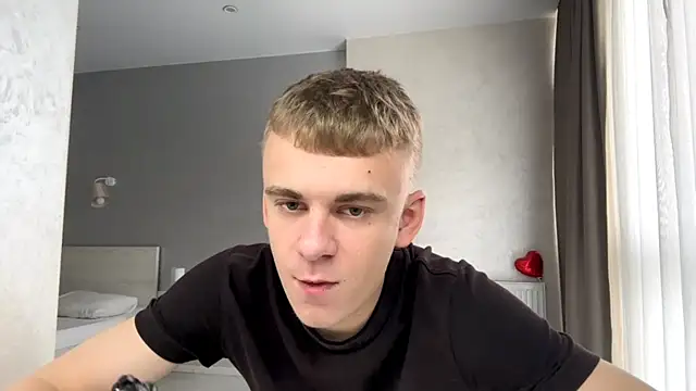 SoloFury 라이브 XXX 채팅