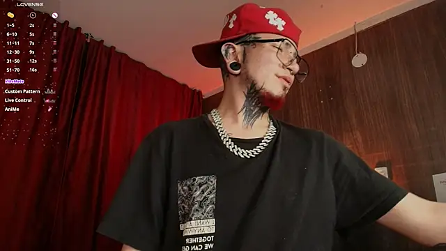 Czat XXX na żywo – tyler_jones_