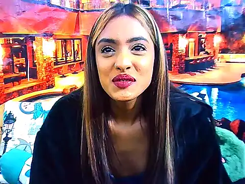IndianPretty14u2Luv élő XXX-chatje