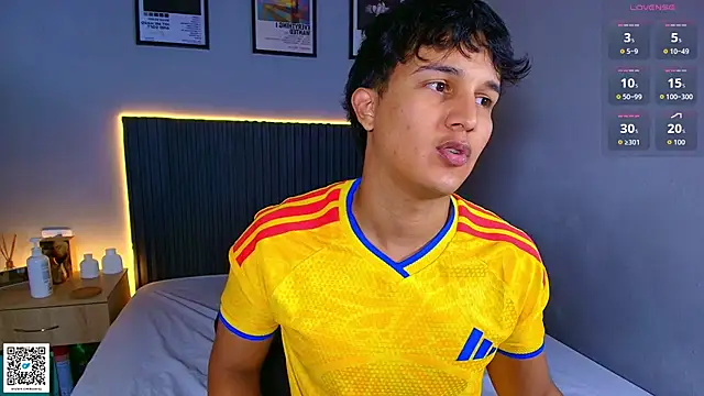 Leo_Savage_ live XXX chat