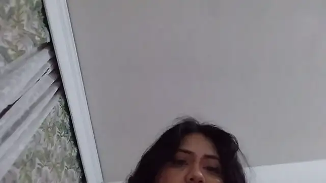 fornicadorcitaa Adlı Modelin Canlı XXX Sohbeti
