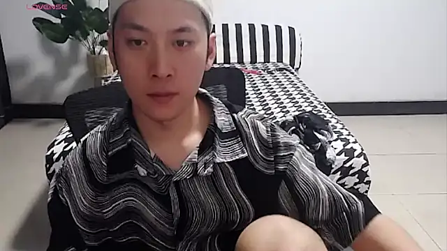 yichen008 Adlı Modelin Web Kamerası Şovu