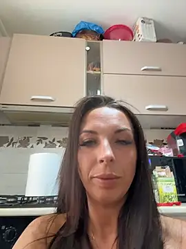 XXX chat uživo modela Almmaxxxx