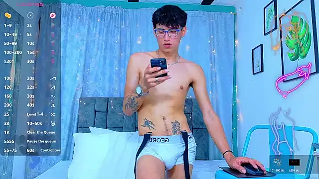 NicolasTorrez 现场XXX聊天