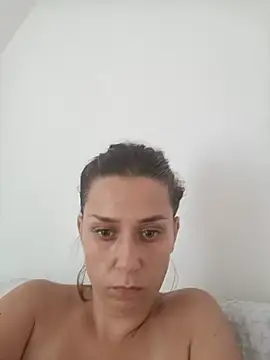 Chat XXX ao vivo de Bullhorygirl