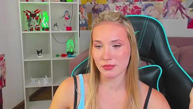 ElaraVoltagen Live XXX chat
