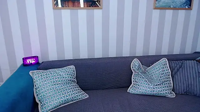 MonaLisaG's Live XXX Chat