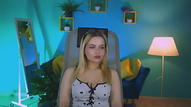 Chat XXX en directo de AliceSilvia_