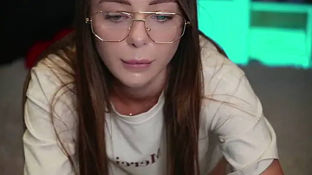 DinaCandy élő XXX-chatje