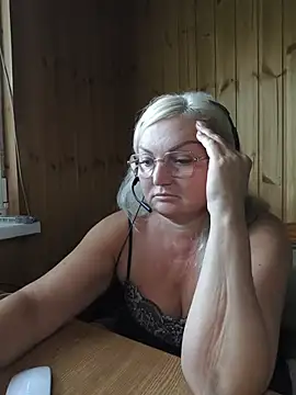 White-Chocolatte Live XXX-Chat