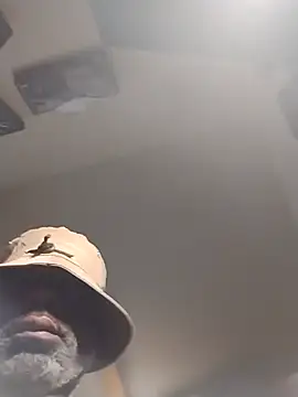 Tremainebigg's Live XXX Chat