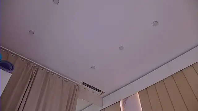 MonicaFox_'s Live XXX Chat