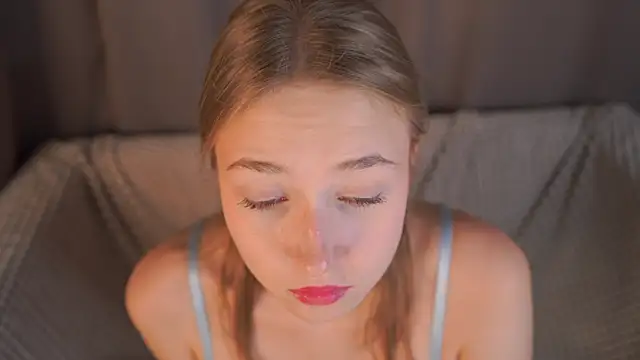 Онлайн чат XXX MerryCalnan