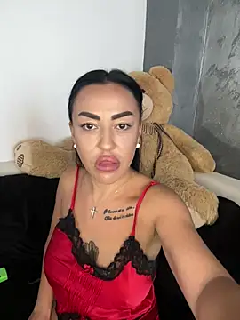Czat XXX na żywo – MaiaGold69