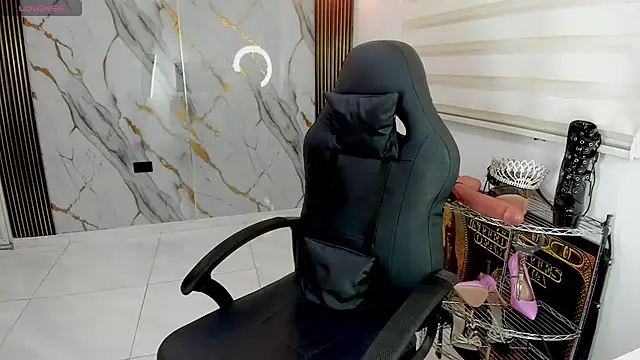 Czat XXX na żywo – queen_findom1