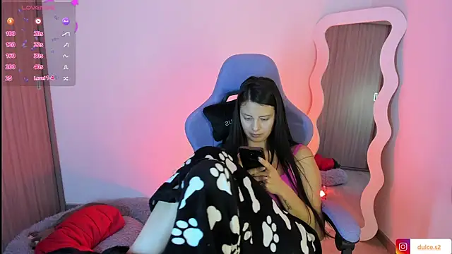 Chat +18 de Kylie_Wet ao vivo