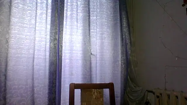NickiKisinger Chat XXX live