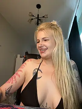 DriveThruCiri's Live XXX Chat