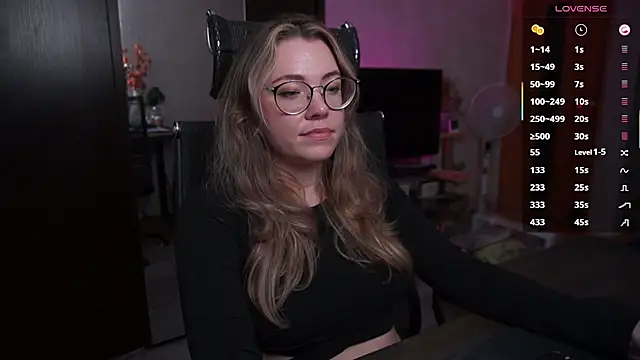 Онлайн чат XXX RemyCute