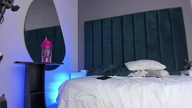 AnthonelaRusso_ XXX чат на живо