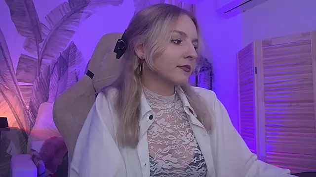 ViolaMore's Live XXX Chat