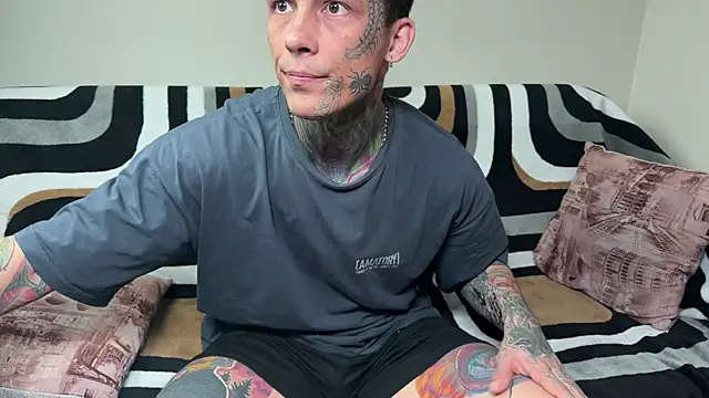 XXX chat uživo modela Anubisgods