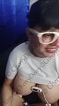 Chatroom XXX en direct de CherryDerry