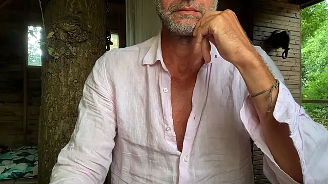 צ'אט XXX בשידור חי של mecchaude