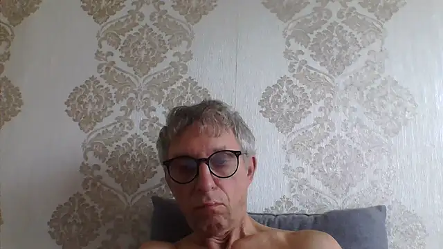 BobbyXRoyal: вебкам-шоу