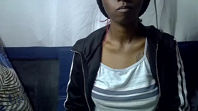 Enkarxx লাইভ XXX চ্যাট