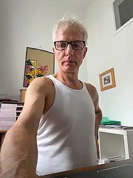 Chat XXX en directo de SexyLeon8