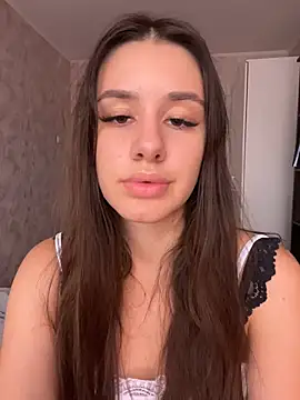 Selena_Mur_ Adlı Modelin Canlı XXX Sohbeti