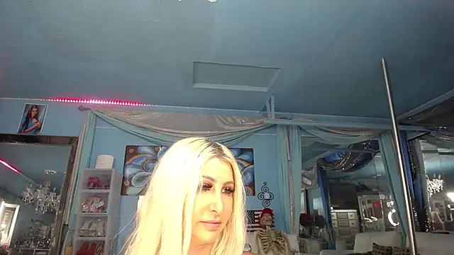 ADRIANNA_FOX's Live XXX Chat